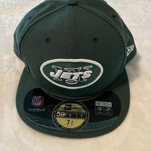 NY Jets Hat Fitted Mens 7 3/4 Green Plain Logo On Field NFL Football Cap. NWT.